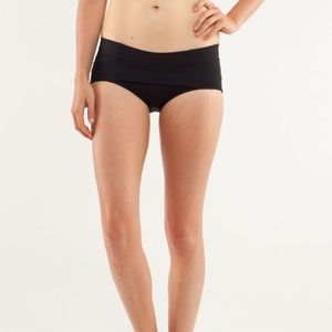 Lululemon 105 F Short in Black